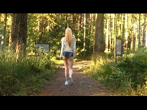 ❤️ Vakker kvinne beveger seg sakte, ikke nakenvideo ☑ Russisk porno ved no.bestsexporno.ru ❌️❤